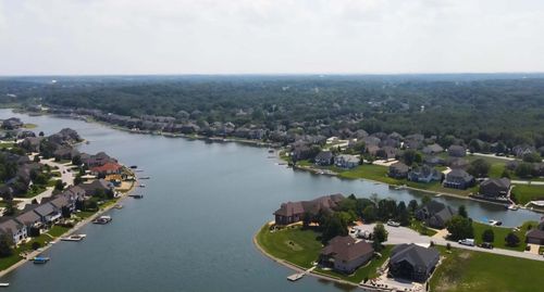 9110 Doubletree Dr S, Winfield, IN, 46307-7655 | Card Image