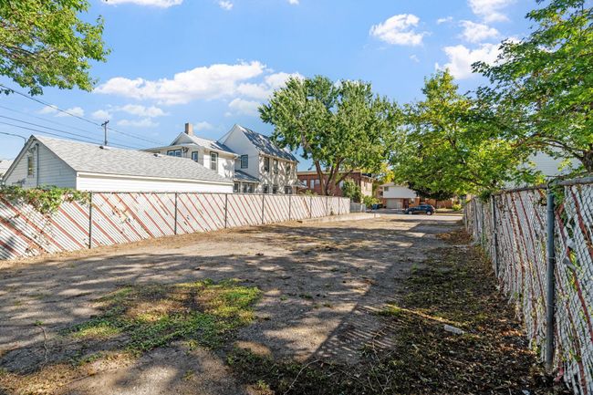 12-web-or-mls-2110 4th St NE-12.jpg | Image 17