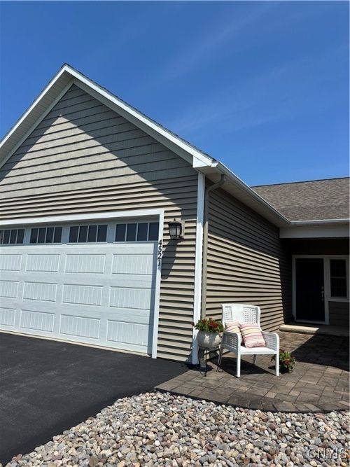 4521 Lauder Ln, Skaneateles, NY, 13152-6400 | Card Image