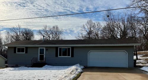 694 Leighton Road, WAUPACA, WI, 54981 | Card Image