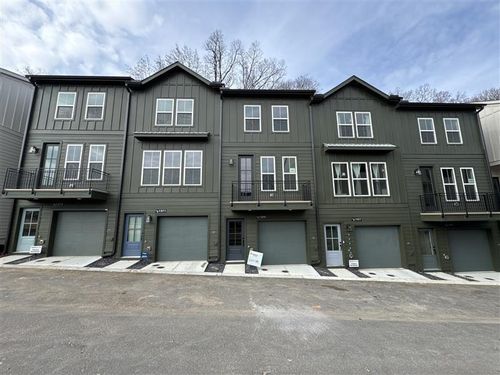 45-1415 Zenith Cir Se, Atlanta, GA, 30301 | Card Image