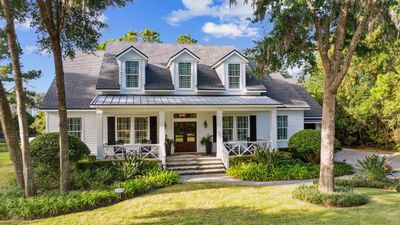 96011 Park Place, Home with 5 bedrooms, 3 bathrooms and null parking in Fernandina Beach FL | Image 1