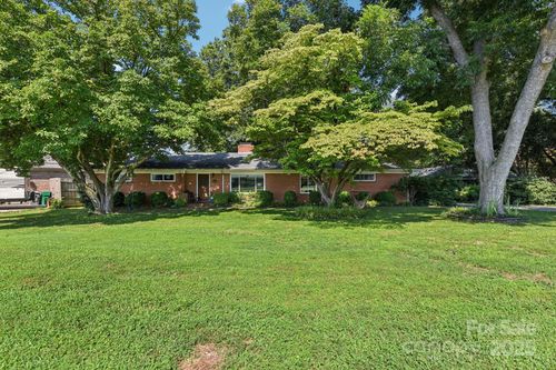 1429 Bevis Dr, Charlotte, NC, 28209-2532 | Card Image
