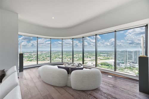 34l-1701 Hermann Dr, Houston, TX, 77004-7452 | Card Image