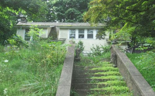 301 Route 32, Central Valley, NY, 10917-3201 | Card Image