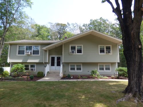 151 Mckenzie Dr, Southington, CT, 06489-4117 | Card Image