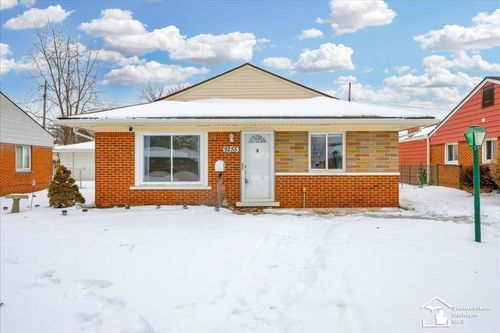 9255 Syracuse St, Taylor, MI, 48180-3473 | Card Image