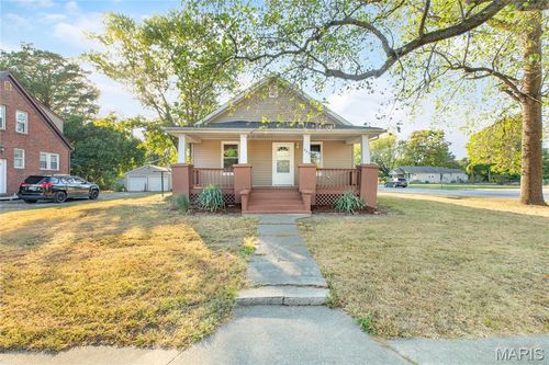402 S Washington St, Bunker Hill, IL, 62014-1322 | Card Image