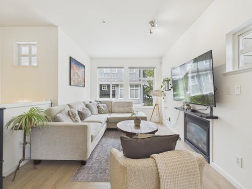 57-935 Ewen Ave, New Westminster, BC, V3M0A1 | Card Image