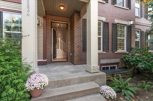 6834 208 St, Langley, BC, V2Y0M3 | Card Image