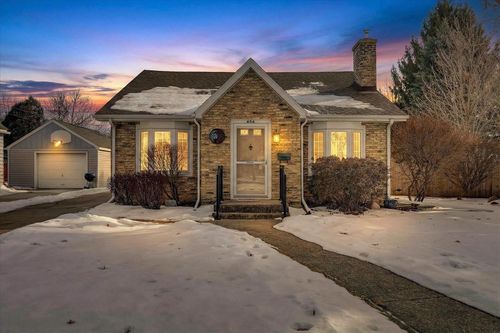 464 N Pine St, Janesville, WI, 53548-3518 | Card Image