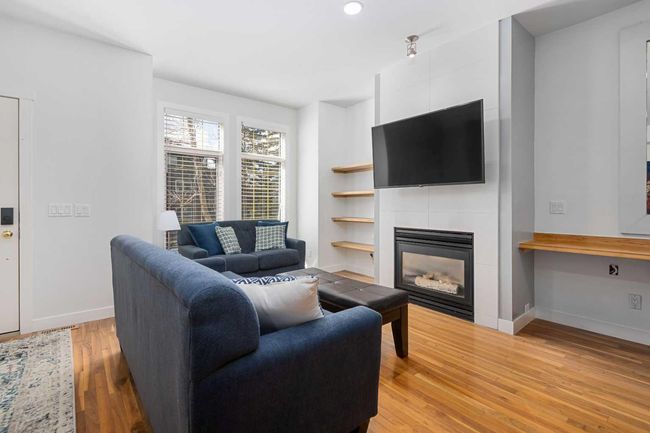 1906 10 A Street Sw, Townhouse with 3 bedrooms, 2 bathrooms and 3 parking in Calgary AB | Image 9