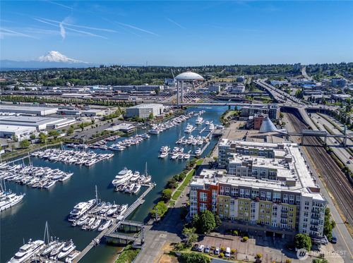 513-1705 Dock St, Tacoma, WA, 98402-3220 | Card Image