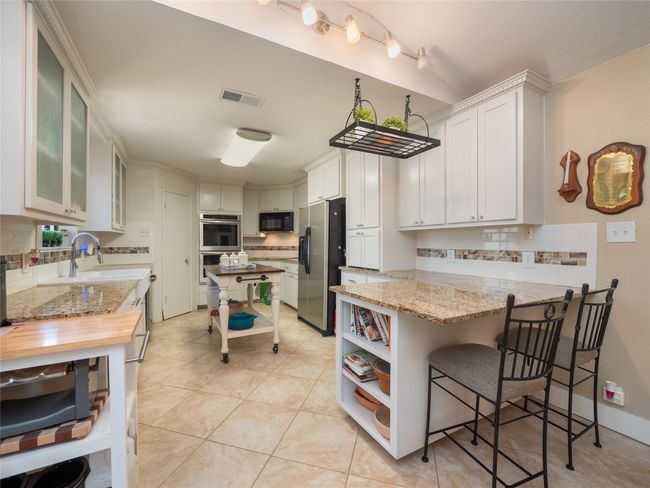557 Riddle Rd, House other with 7 bedrooms, 4 bathrooms and null parking in Cedar Creek TX | Image 8