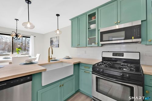 273-273 Cottonwood Rd, Newington, CT, 06111-4219 | Card Image