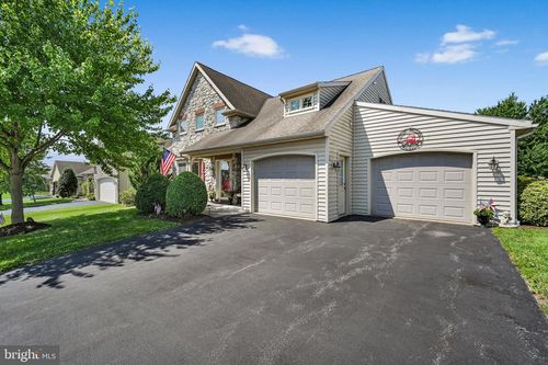 1066 Cambridge Dr, MANHEIM, PA, 17545-8403 | Card Image