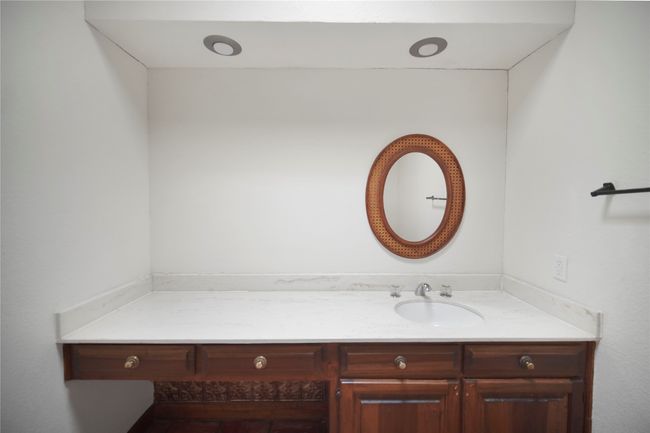 108 E Thompson St, House other with 2 bedrooms, 4 bathrooms and null parking in Jacksboro TX | Image 25