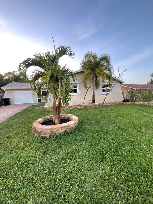 452 Sw Curry St, Port St Lucie, FL, 34983-1901 | Card Image