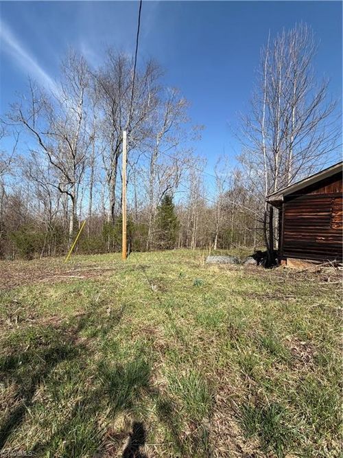 2216 Harvel School Rd, Yadkinville, NC, 27055-6636 | Card Image