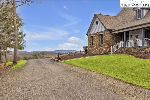 559 Brownstone Ln, Crumpler, NC, 28617 | Card Image