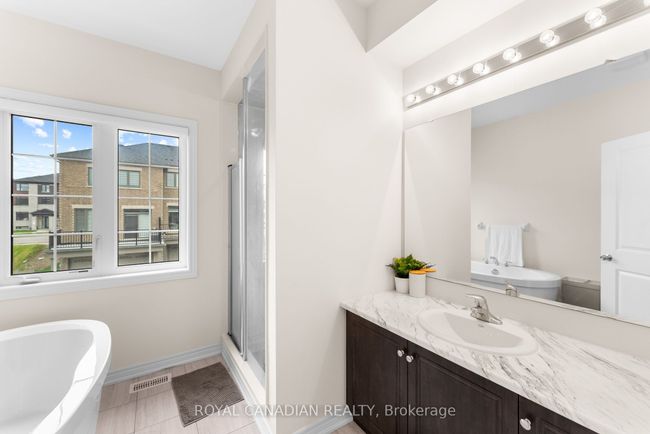 2670 Delphinium Trail, House attached with 4 bedrooms, 3 bathrooms and 1 parking in Pickering ON | Image 27