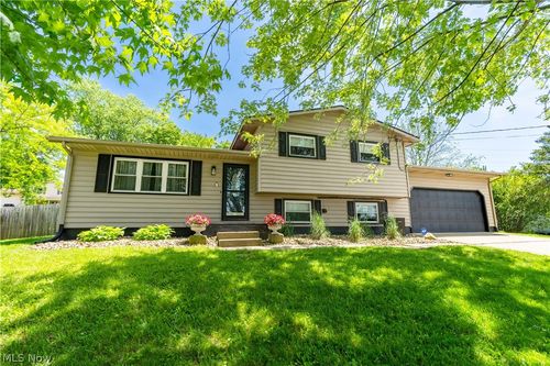 5732 Benjamin St Sw, Canton, OH, 44706-3208 | Card Image