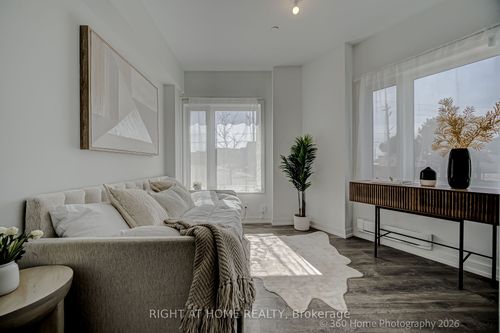 1 Case Ootes Dr, North York, ON, M4A0A9 | Card Image