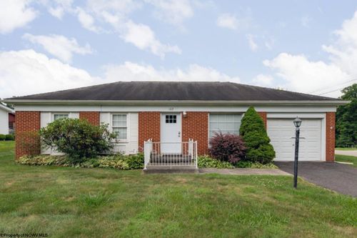 102 Seemont Dr, Kingwood, WV, 26537-1728 | Card Image