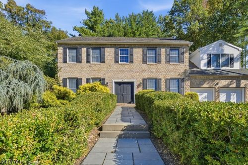 637 Inwood Ln, South Orange, NJ, 07079-1107 | Card Image