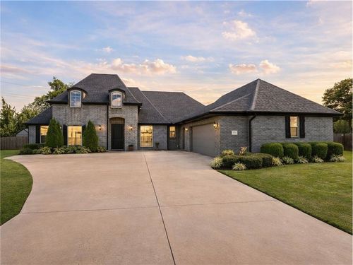 2711 S Haley Ct, Rogers, AR, 72758-8229 | Card Image