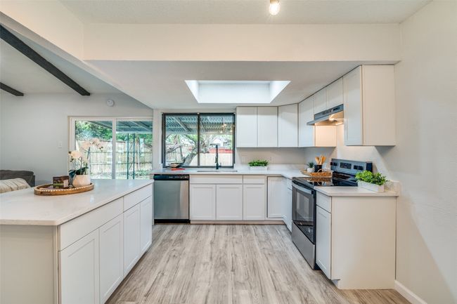 409 Brookview Dr, House other with 3 bedrooms, 2 bathrooms and null parking in Garland TX | Image 10