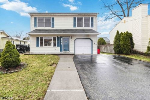 19 Dacotah Ave, Lake Hiawatha, NJ, 07034-2706 | Card Image