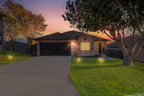 7910 Chestnut Barr Dr, Converse, TX, 78109-3112 | Card Image