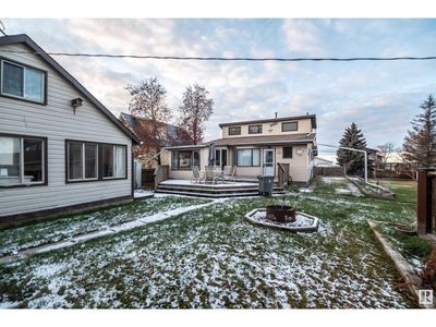 5035 50 Ave, House other with 3 bedrooms, 1 bathrooms and null parking in Alberta Beach AB | Image 1