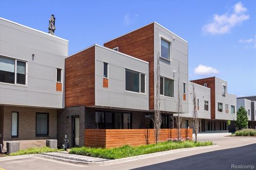 57-2828 John R St, Detroit, MI, 48201-3181 | Card Image