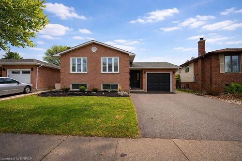 73 Gillin Rd, Brantford, ON, N3P1X2 | Card Image