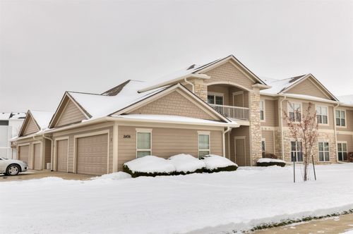 unit-3-2406 Ne Oak Dr, Ankeny, IA, 50021-4684 | Card Image