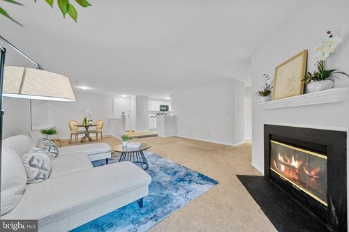 302-244 S Reynolds Street, ALEXANDRIA, VA, 22304 | Card Image