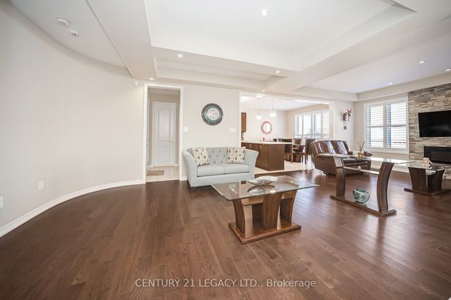 33 Callandar Rd, House other with 4 bedrooms, 3 bathrooms and 4 parking in Brampton ON | Image 49
