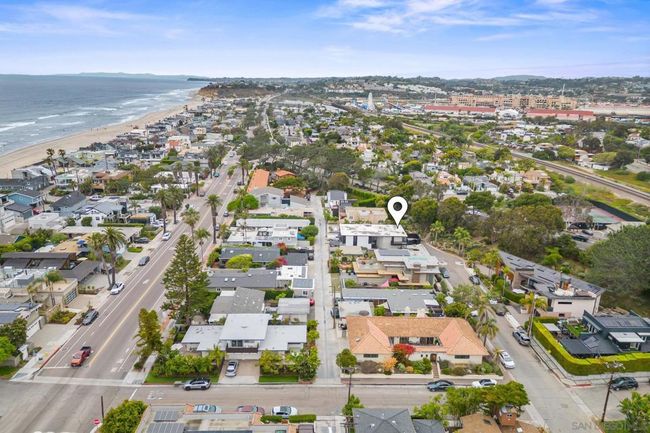 2036 Santa Fe Ave, Condo with 3 bedrooms, 2 bathrooms and 4 parking in Del Mar CA | Image 34