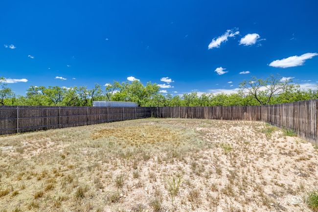 11175 Houston St, House other with 3 bedrooms, 2 bathrooms and 1 parking in Carlsbad TX | Image 16