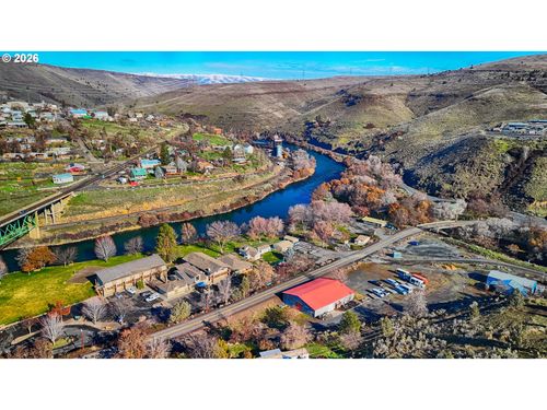 201 Bakeoven Market Rd, Maupin, OR, 97037 | Card Image