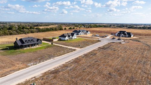 102 Country View Lane Rd, Schulenburg, TX, 78956-2305 | Card Image