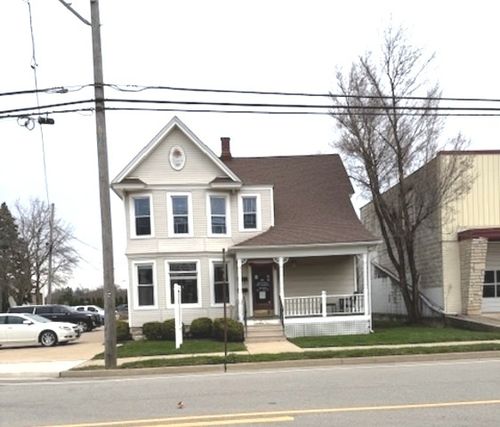 100-43 W Church St, Sandwich, IL, 60548-2105 | Card Image