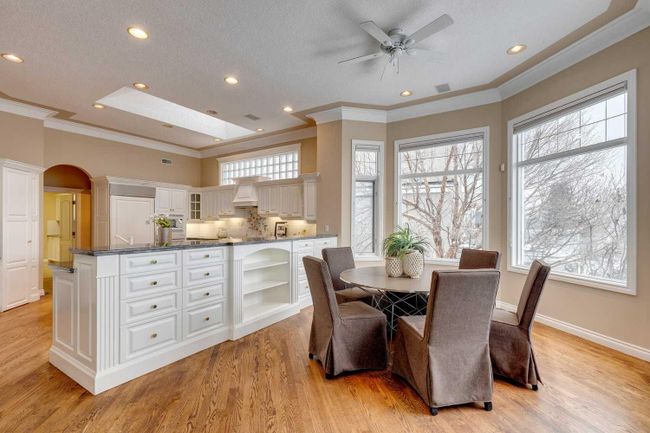 329 Douglasdale Point Se, Home with 4 bedrooms, 2 bathrooms and 6 parking in Calgary AB | Image 17