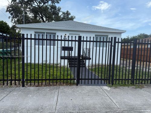 235 Nw 53rd St, Miami, FL, 33127-1943 | Card Image