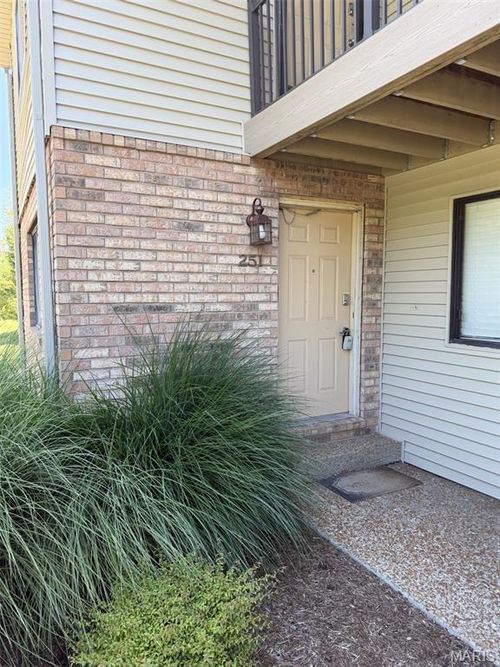 251 Eagle Ridge, O'Fallon, IL, 62269 | Card Image