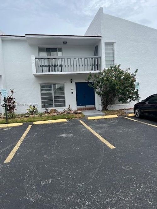 apt-106-9400 Sw 170th St, Palmetto Bay, FL, 33157-4456 | Card Image