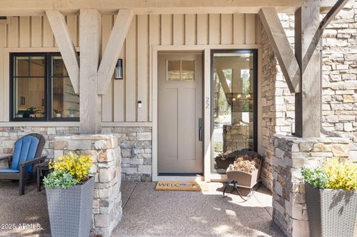 22-3009 S Tourmaline Dr, Flagstaff, AZ, 86005-2705 | Card Image