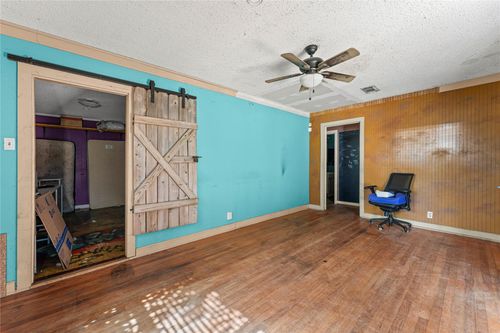 516 Evans St, Angleton, TX, 77515-5018 | Card Image